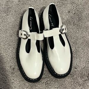 Circus by Sam Edelman Women's White Buckle Shoes